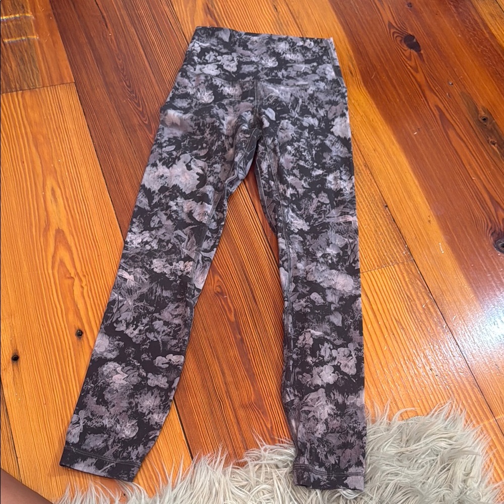 lululemon athletica Black and Gray Patterned Leggings